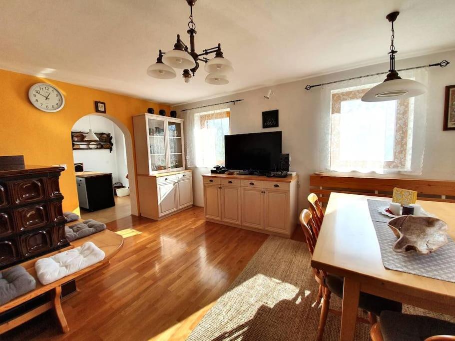 House Pucnk-Beautiful Countryside Villa Zelezniki Bagian luar foto